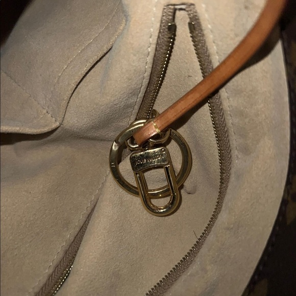 Authentic Louis Vuitton Artsy MM - Picture 10 of 12